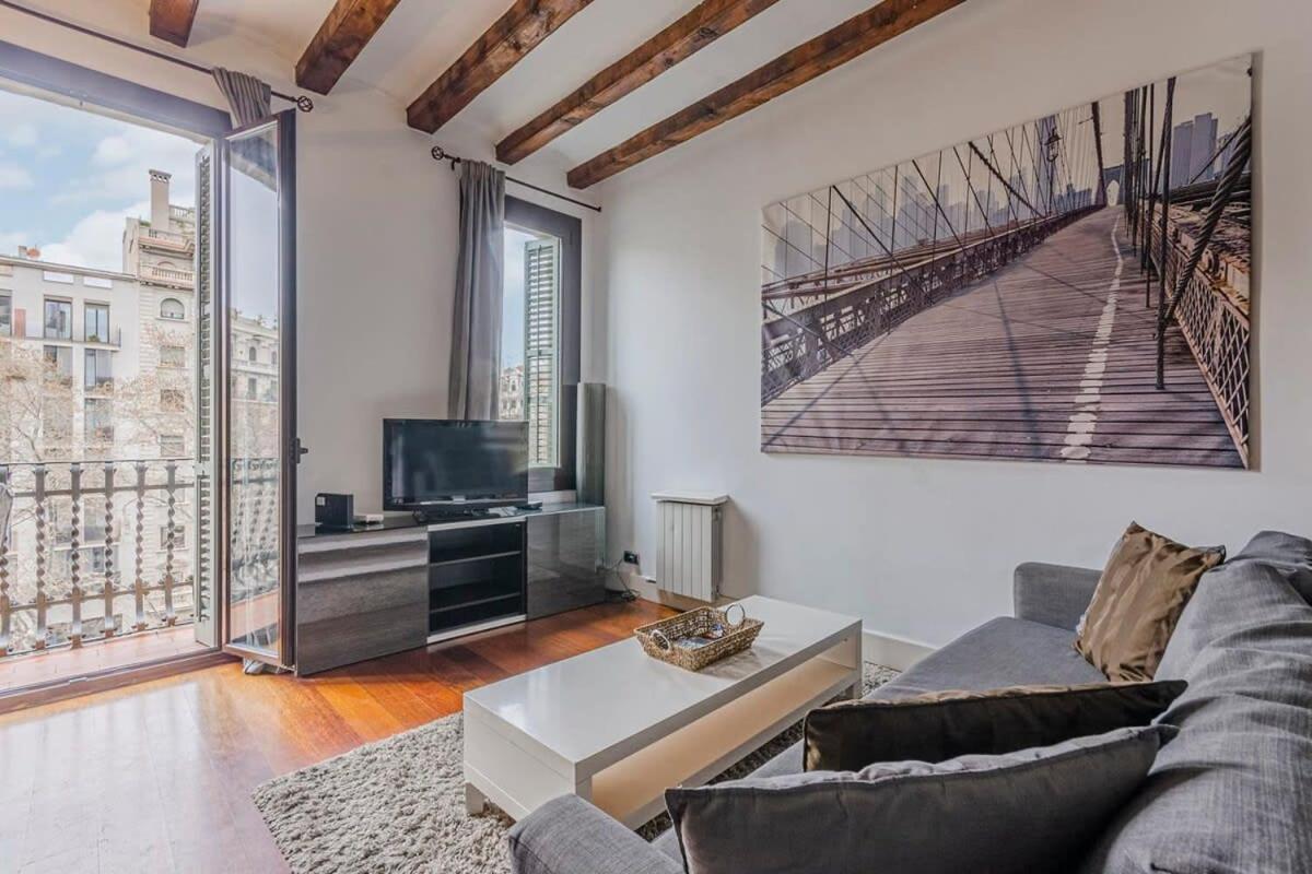 Cozy And Bright 3bd By Gran Via Appartement Barcelone
